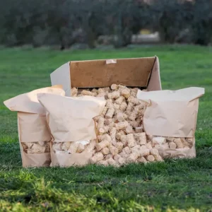 Stookkracht | Ons Assortiment | Houtskool en aanmaak wokkels​ | Aanmaak wokkels