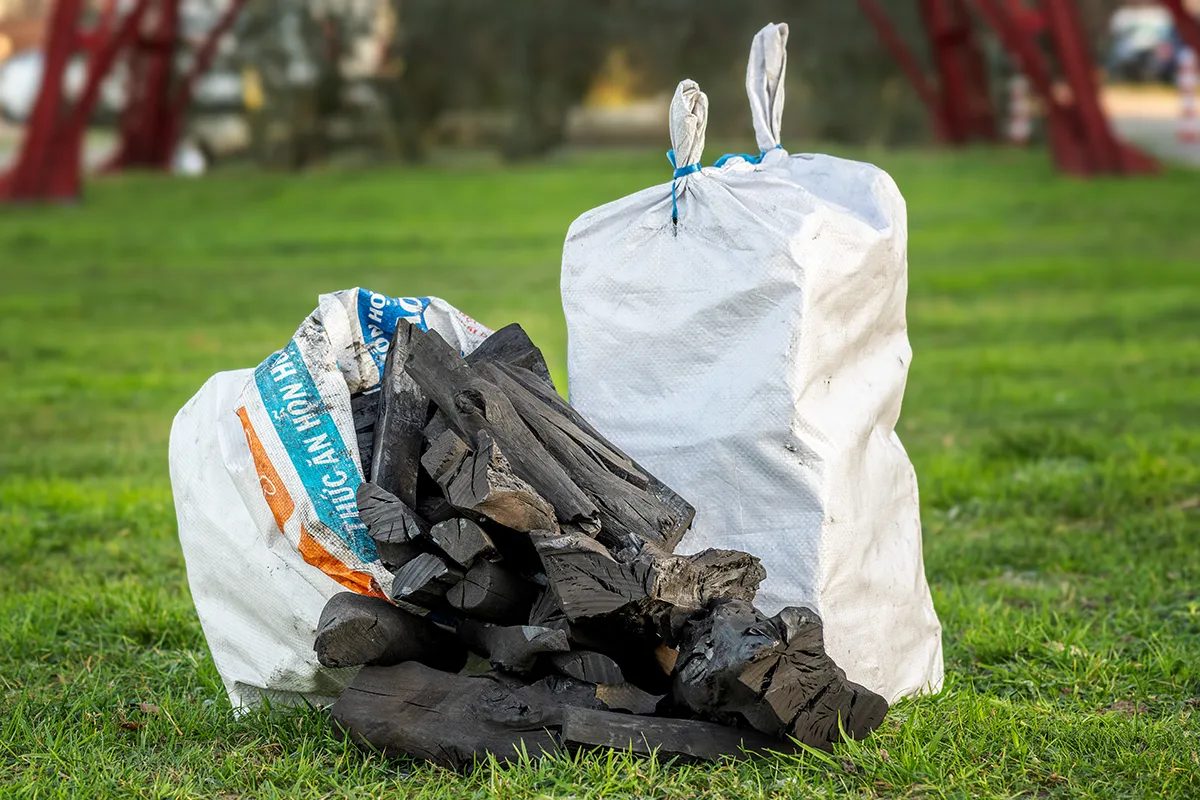 Stookkracht | Over ons | Mangrove houtskool